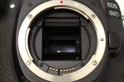 EOS 80D