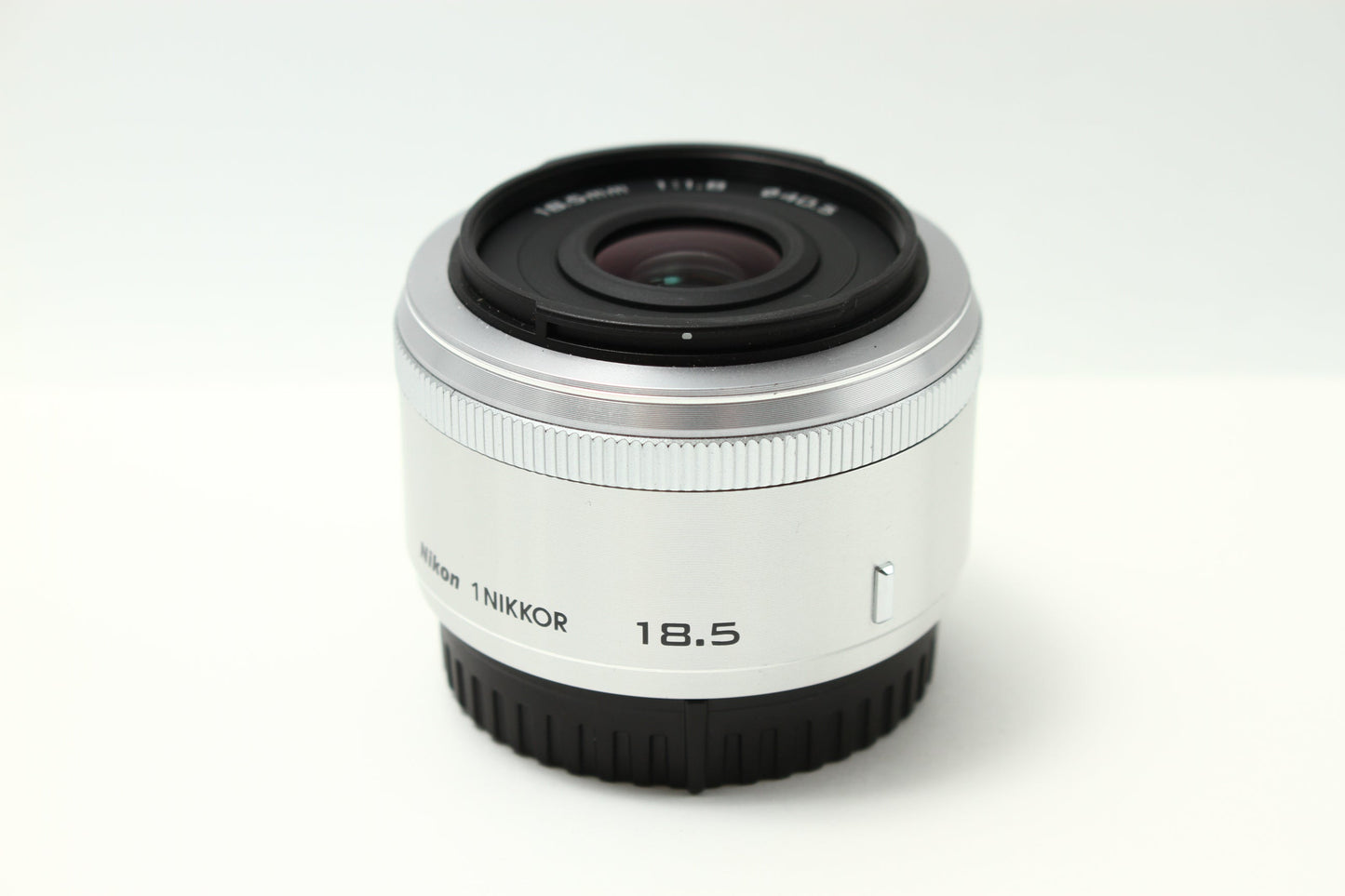 1 NIKKOR 18.5/1.8 シルバー