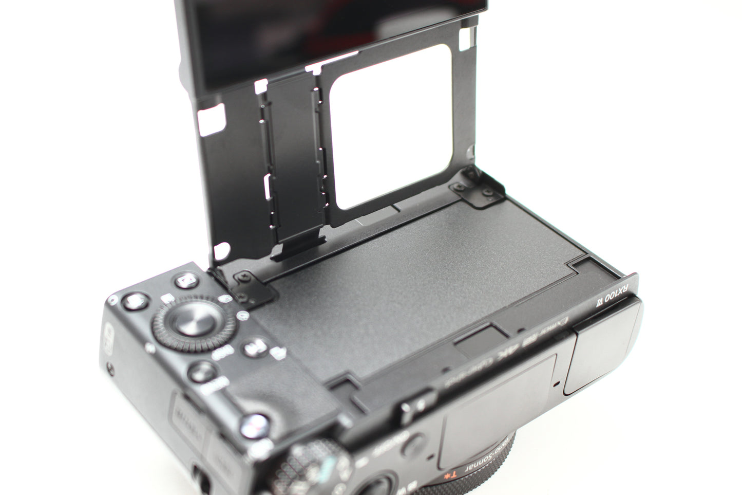 DSC-RX100M6