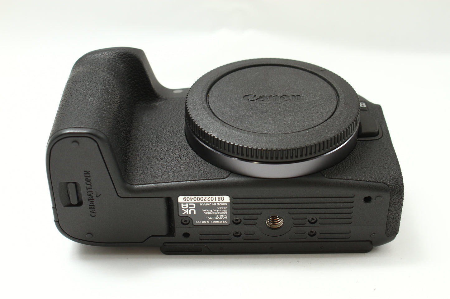 EOS R8