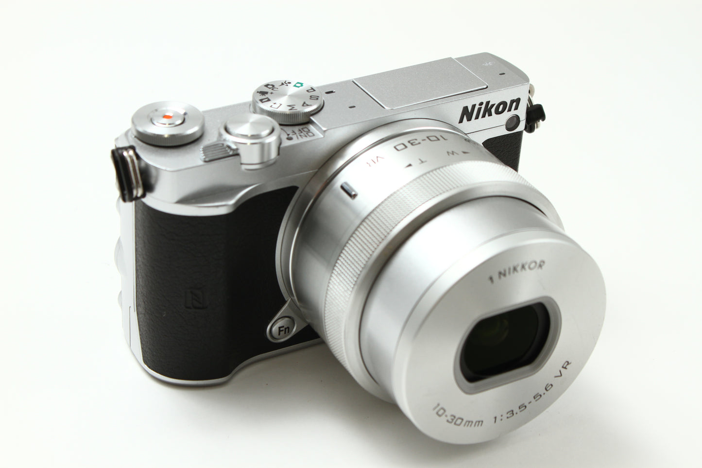 1 J5 シルバー + VR 10-30 PD-ZOOM  レンズキット