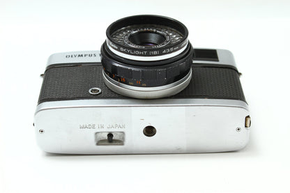 TRIP 35 シルバー 40/2.8