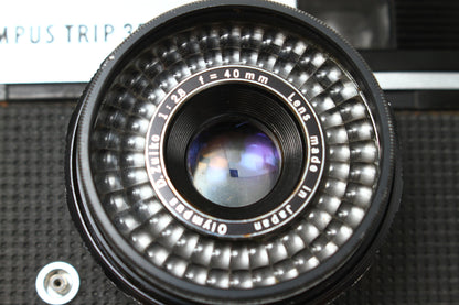 TRIP 35 シルバー 40/2.8