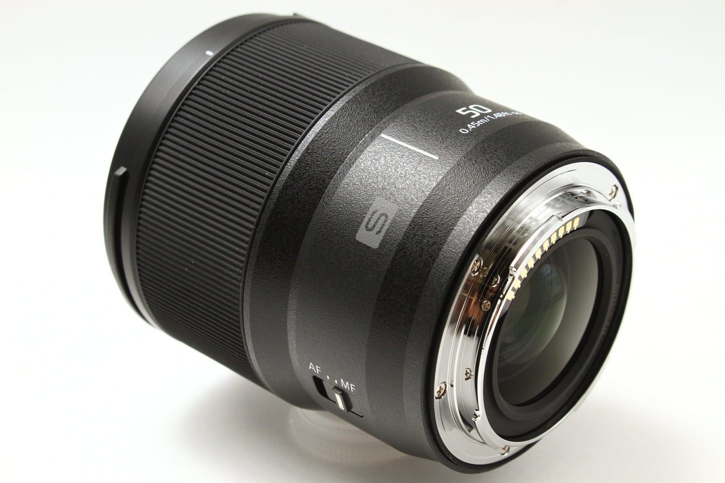 LUMIX S 50/1.8 S-S50