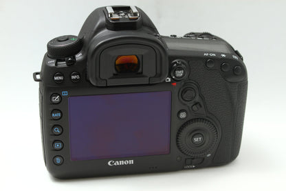 EOS 5D Mark IV