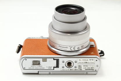 LUMIX DMC-GF7 ブラウン + 12-32 レンズキット