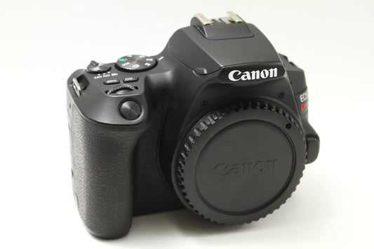 EOS Kiss X10
