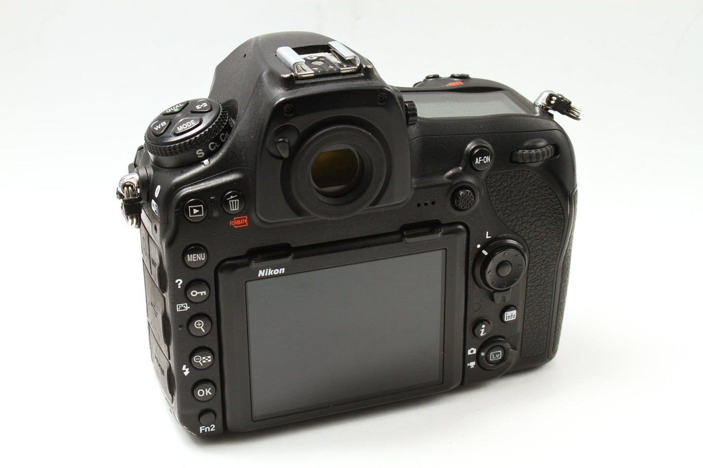 D850