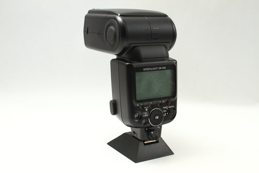 SB-900