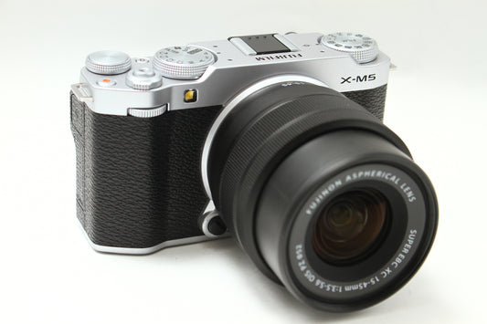 X-M5 シルバー + 15-45 レンズキット