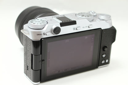 X-M5 シルバー + 15-45 レンズキット