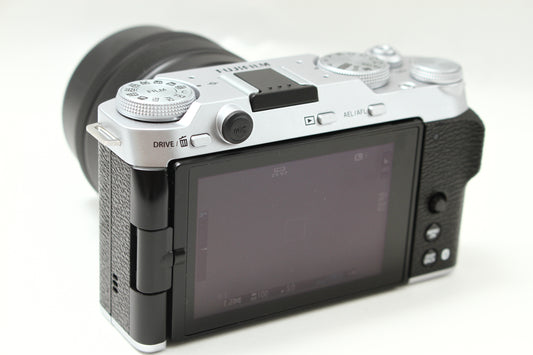 X-M5 シルバー + 15-45 レンズキット