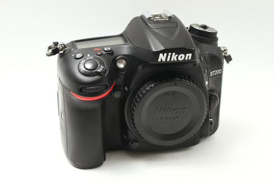 D7200