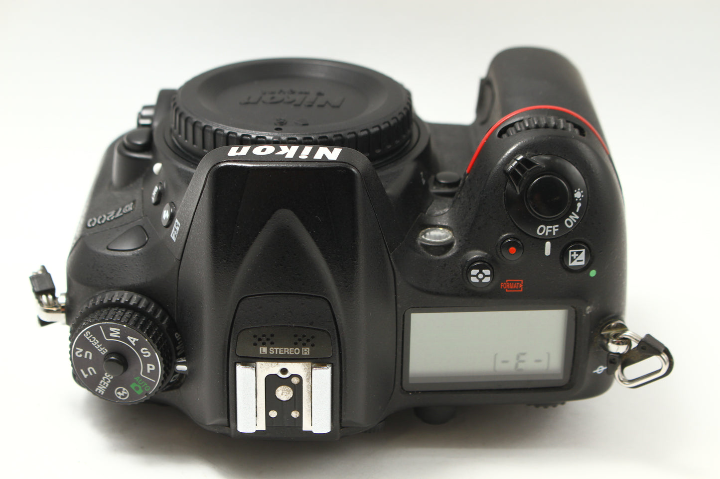 D7200