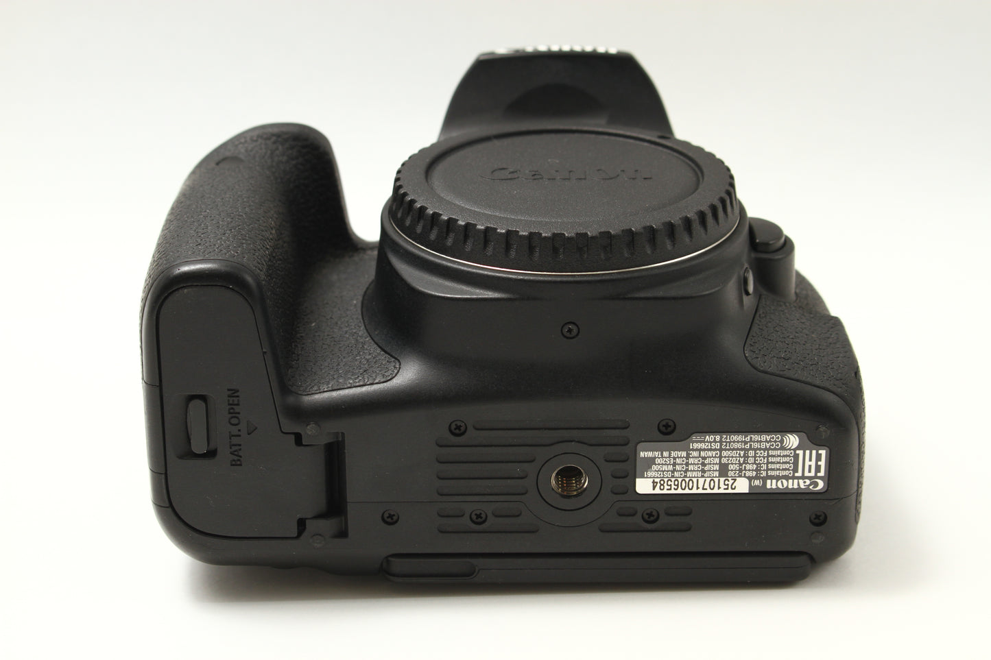EOS Kiss X9i