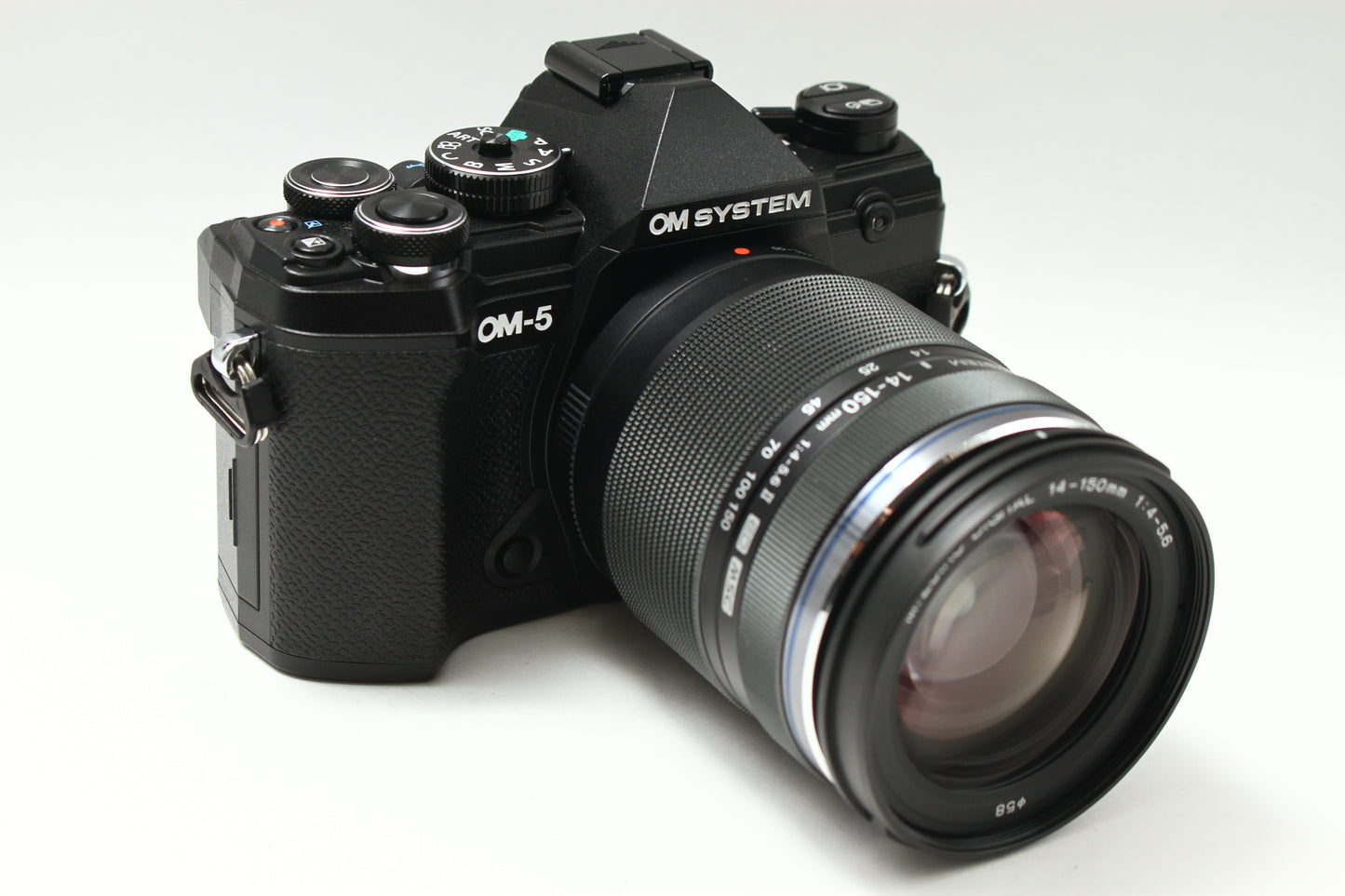 OM-5 ブラック + 14-150 II レンズキット