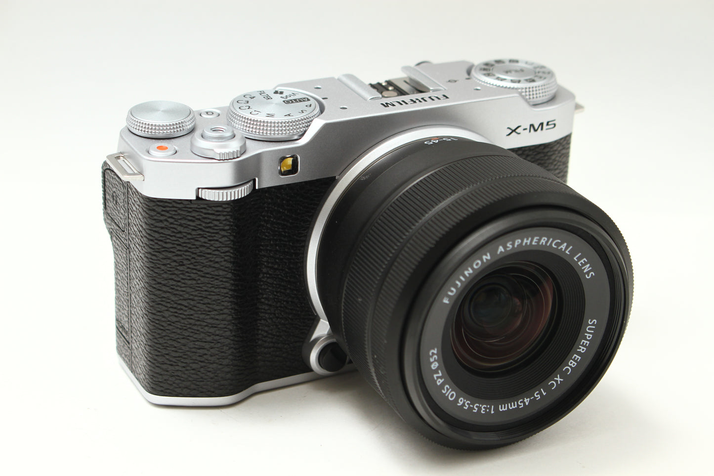 X-M5 シルバー + 15-45 レンズキット