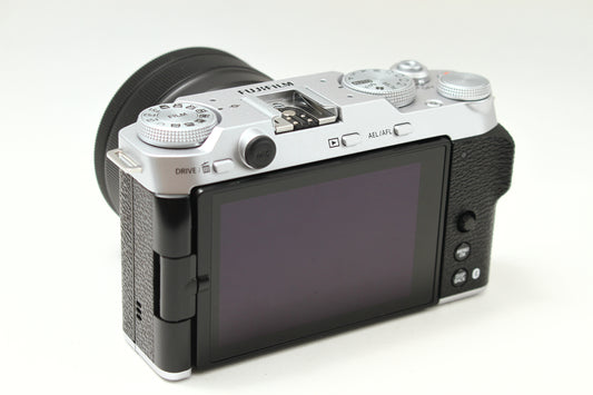 X-M5 シルバー + 15-45 レンズキット