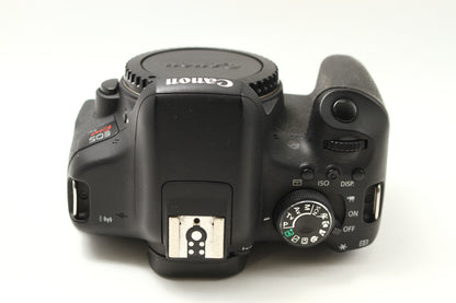 EOS Kiss X8i