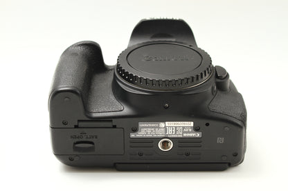 EOS Kiss X8i