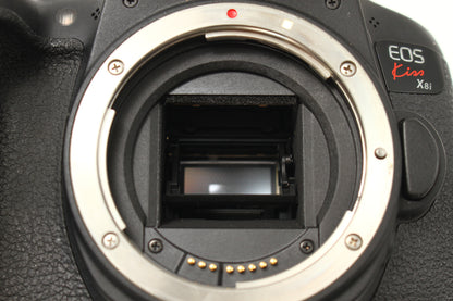 EOS Kiss X8i