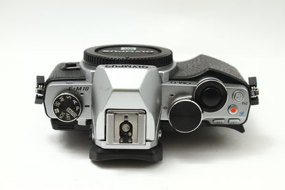 OM-D E-M10 シルバー
