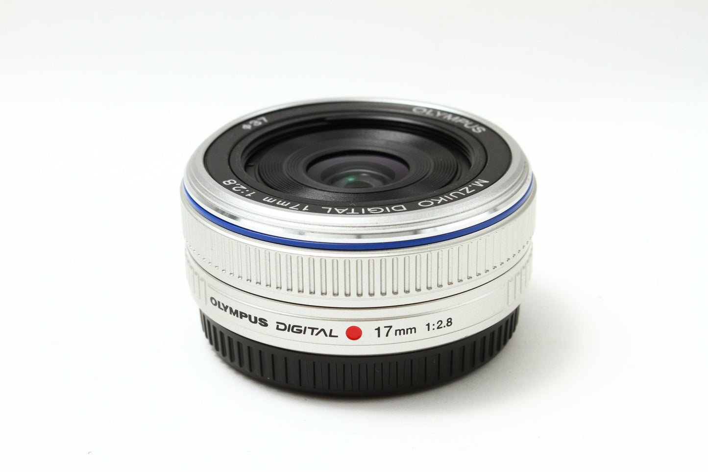 M.ZUIKO DIGITAL 17/2.8 シルバー