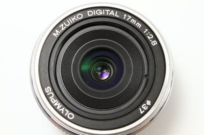 M.ZUIKO DIGITAL 17/2.8 シルバー