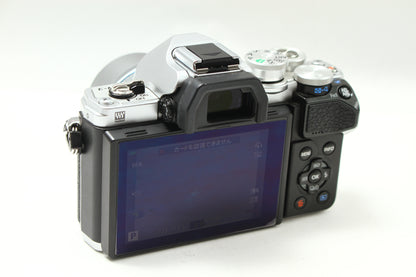 OM-D E-M10 Mark III シルバー + EZ 14-42 レンズキット