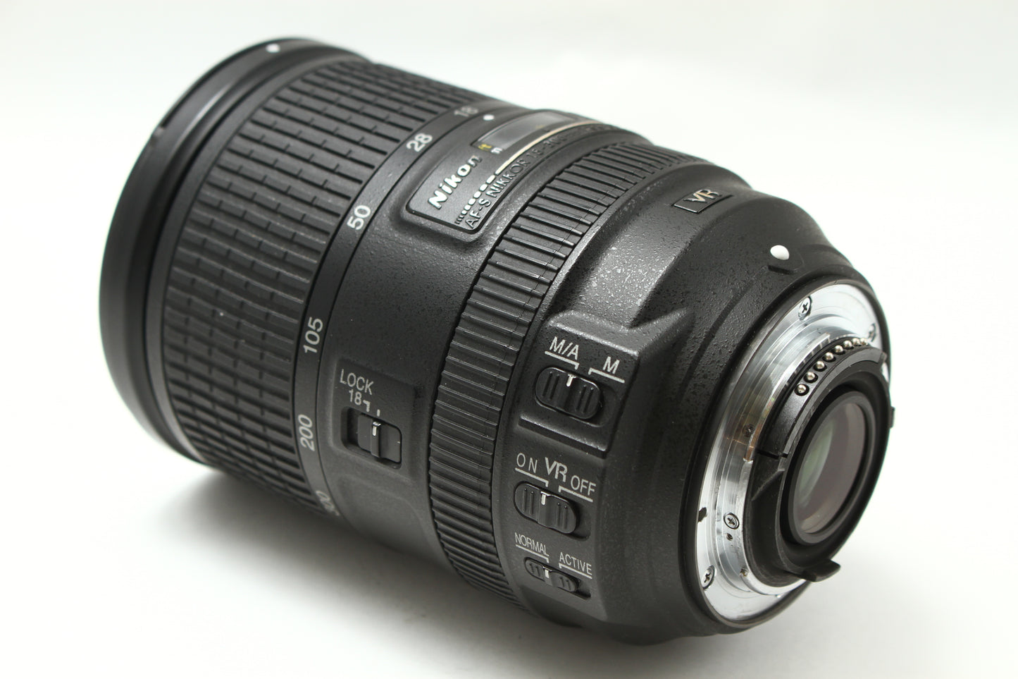 AF-S DX 18-300/3.5-5.6 G VR