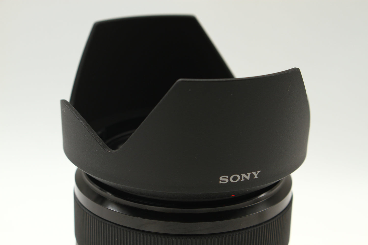 FE 28-70/3.5-5.6 OSS