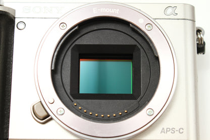 α6000 ILCE-6000 シルバー + PZ 16-50 レンズキット