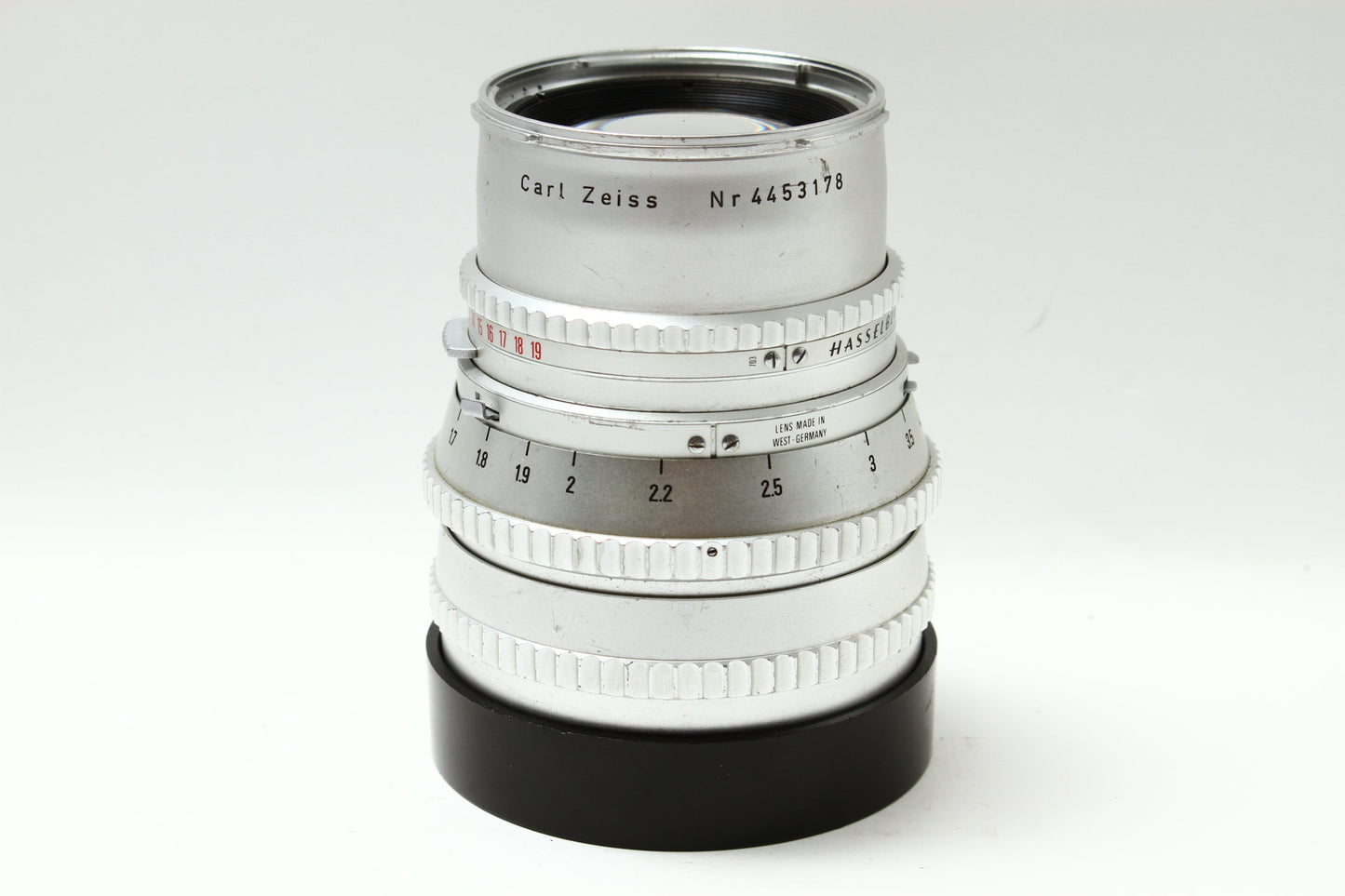 C 150/4 T* シルバー