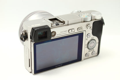 α6000 ILCE-6000 シルバー + PZ 16-50 レンズキット