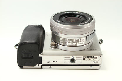 α6000 ILCE-6000 シルバー + PZ 16-50 レンズキット