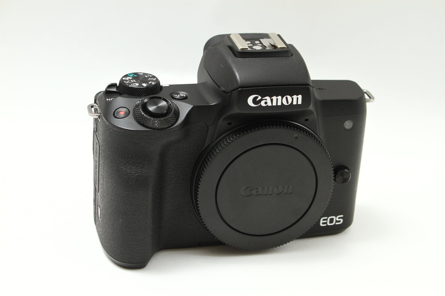 EOS Kiss M2