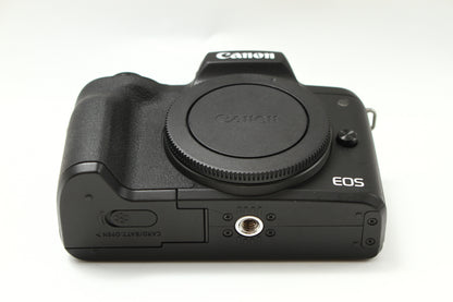 EOS Kiss M2
