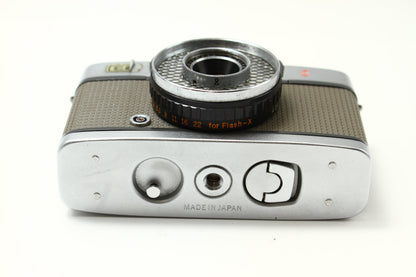 PEN-EE S D.Zuiko 3cm/2.8