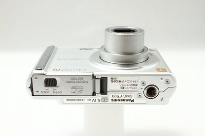 LUMIX DMC-FS20 シルバー