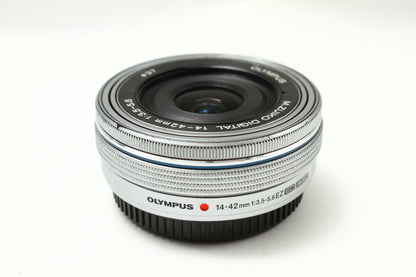 M.ZUIKO DIGITAL ED 14-42/3.5-5.6 EZ シルバー