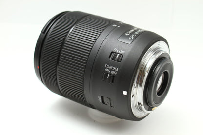 EF-S 18-135/3.5-5.6 IS USM