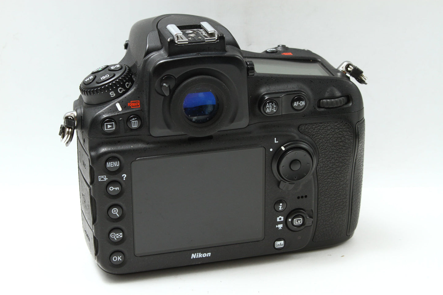 D810