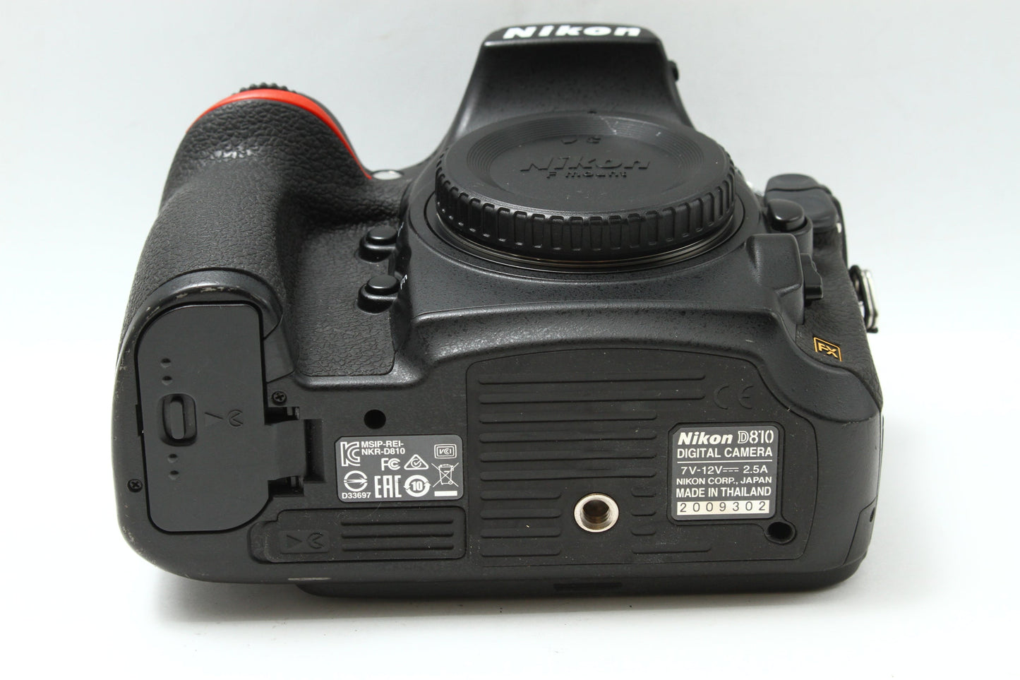D810