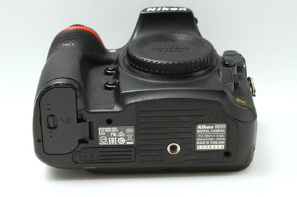 D810