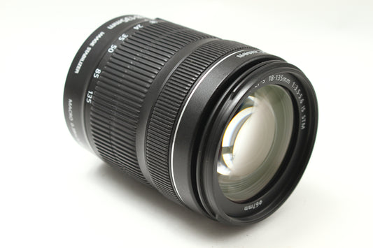 EF-S 18-135/3.5-5.6 IS STM