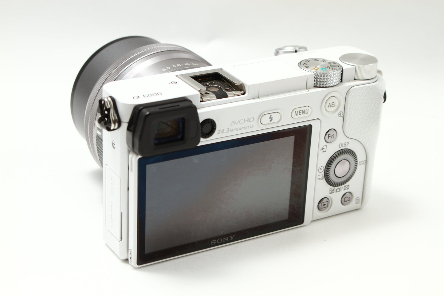 α6000 ILCE-6000 ホワイト + PZ 16-50 レンズキット