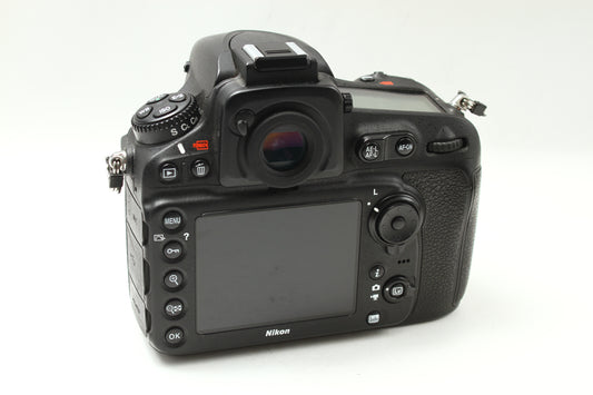 D810
