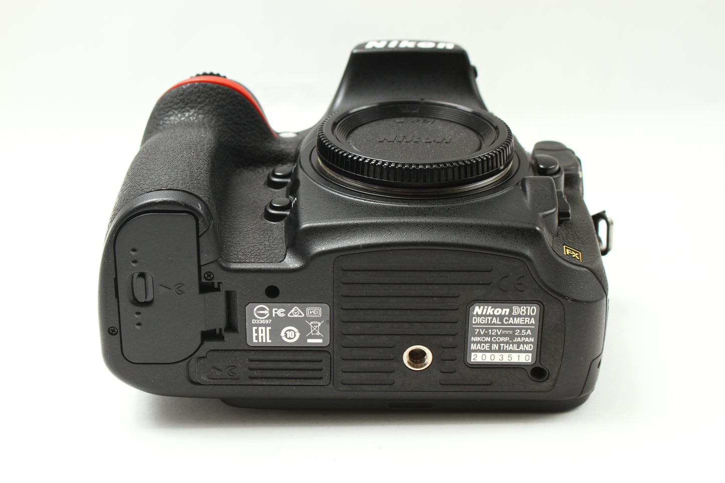 D810