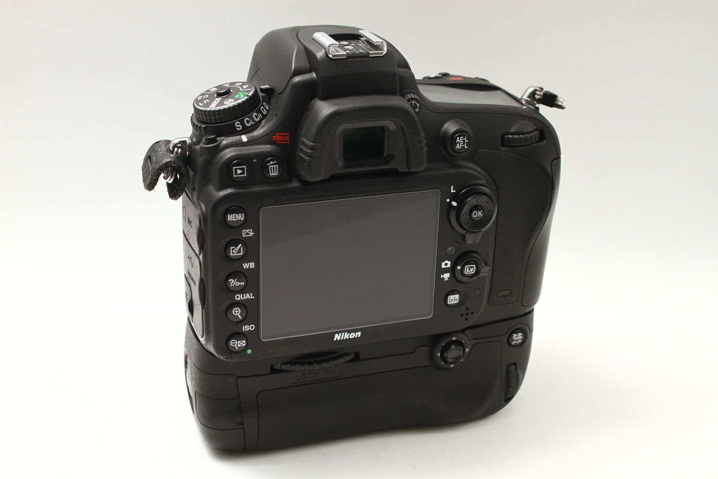 D610 + MB-D14