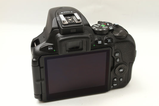 D5600
